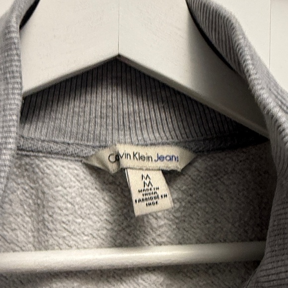 Calvin Klein 1/4 Zip pullover - Picture 5 of 7